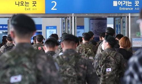 网红参军爆料事件视频,揭秘军营生活幕后真相 第2张 网红参军爆料事件视频,揭秘军营生活幕后真相 第2张